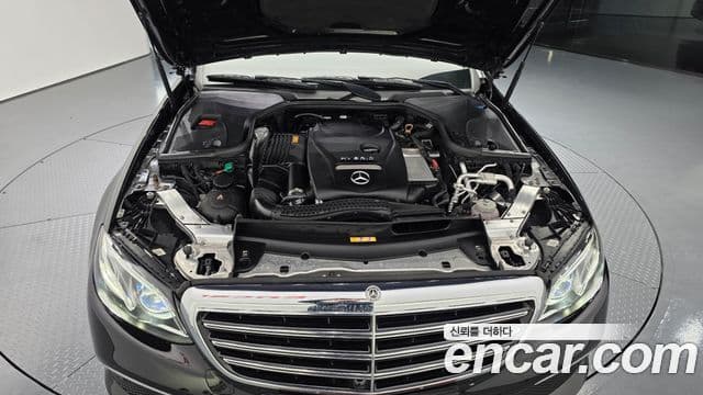 مرسيدس E- W213 E300e