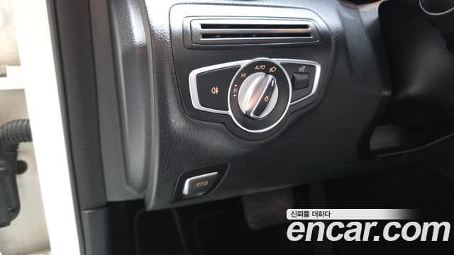 مرسيدس C- W205 C200