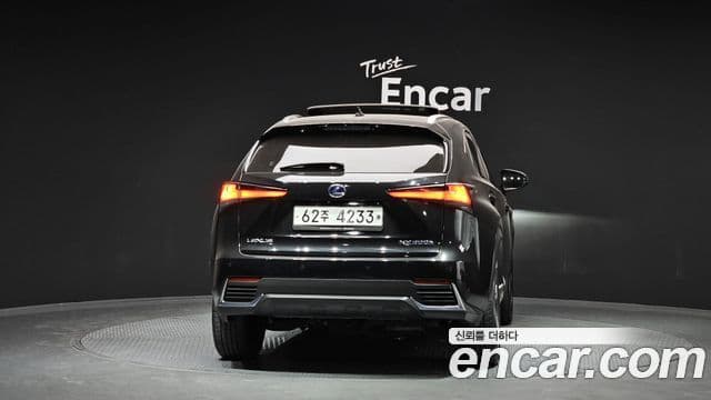 لكزس NX300h