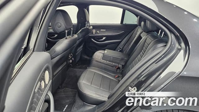 مرسيدس E- W213 E350 4MATIC AMG Line