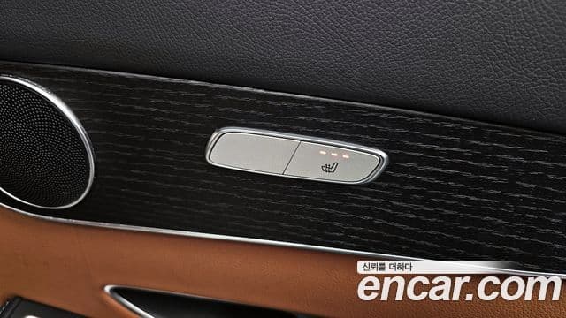 مرسيدس GLC- X253 GLC300e 4MATIC