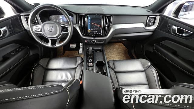 فولفو XC60 2الجيل T8 R-
